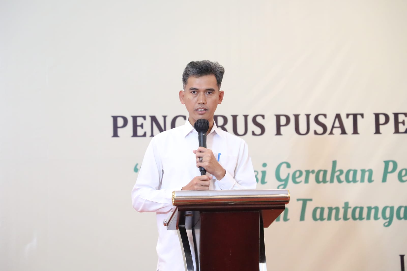 Deputi Kemenpora Asrorun Niam
