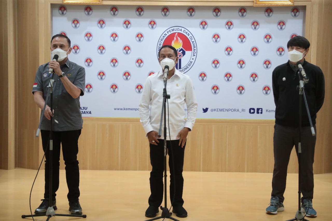 Jumpa pers Menpora, Ketua Umum PSSI, dan Pelatih Timnas Indonesia