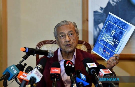 Mantan PM Malaysia Mahathir Mohamad Kecewa Orang Melayu Masih Tertinggal