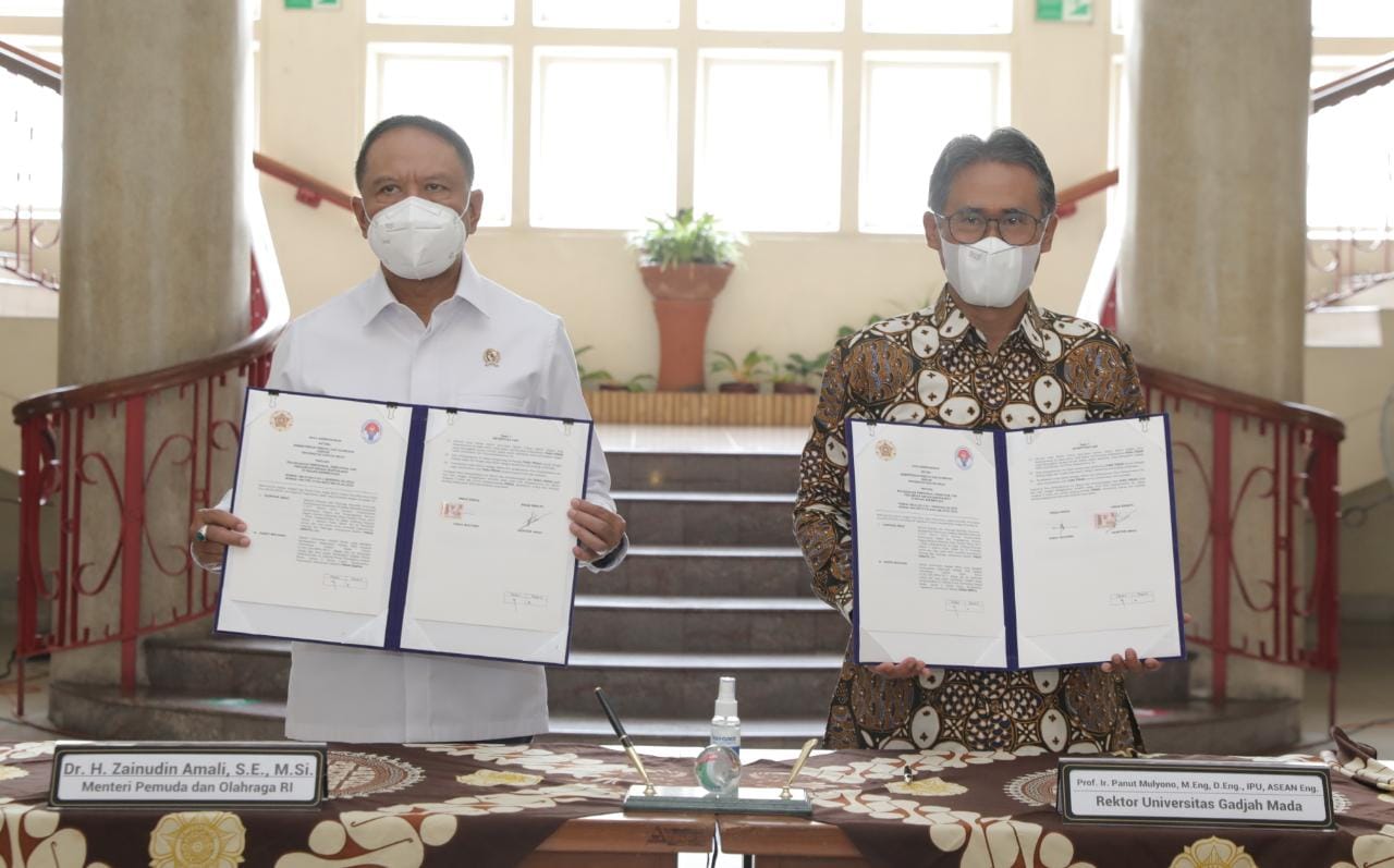 Menpora dan Rektor UGM