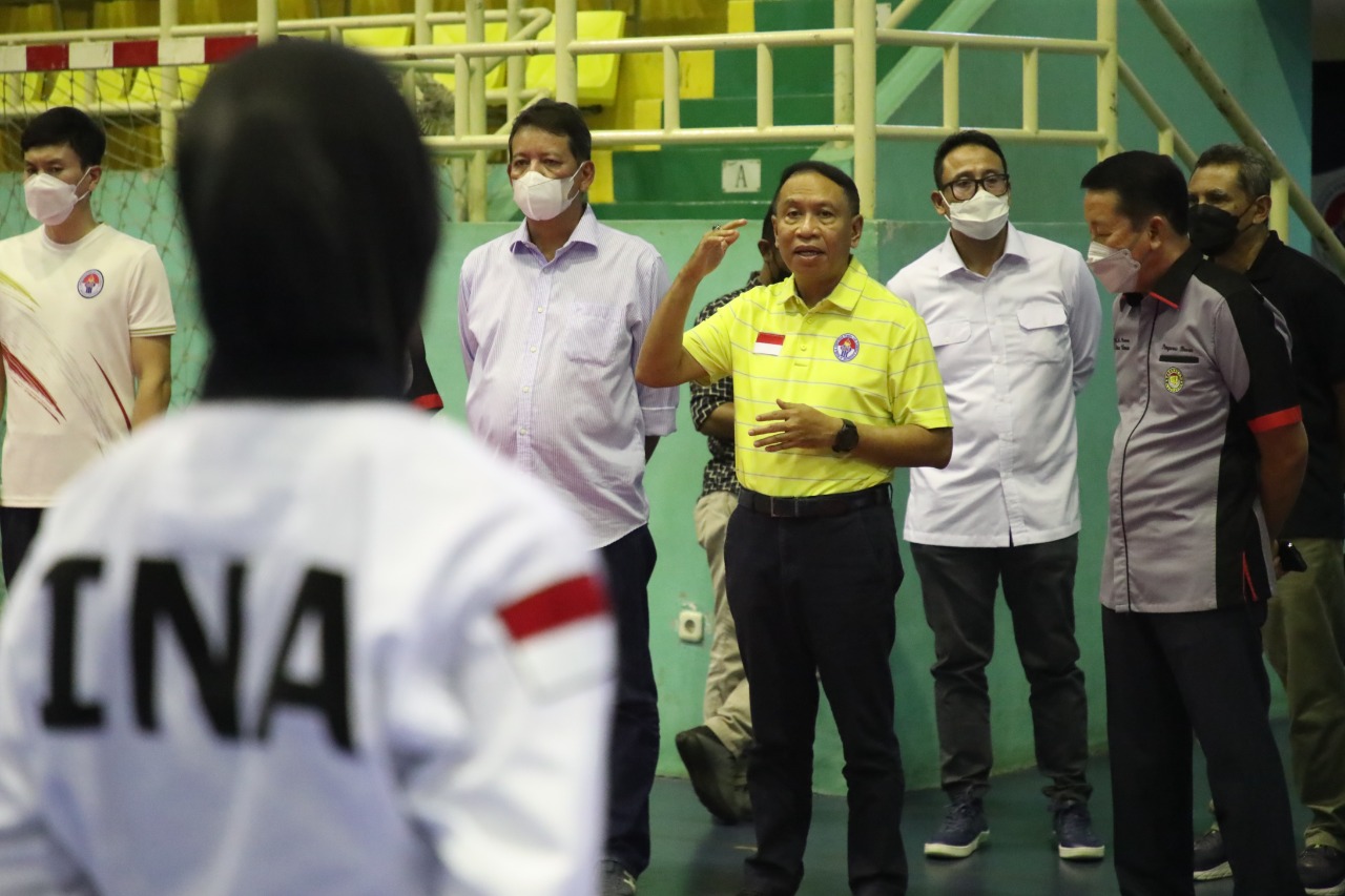 Menpora Tinjau Pelatnas Taekwondo Jelang SEA Games 2021