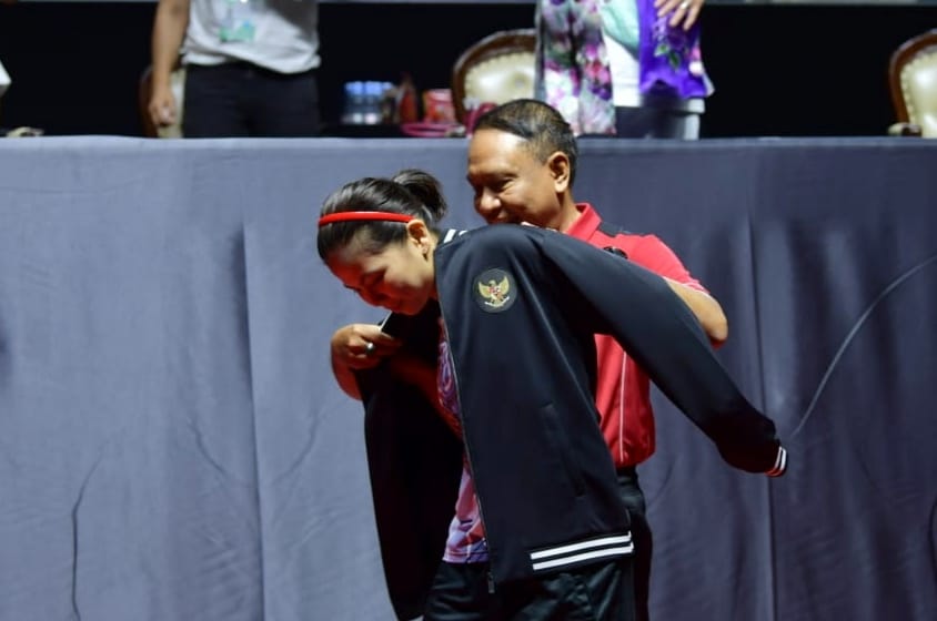 Menpora dan Greysia Polii