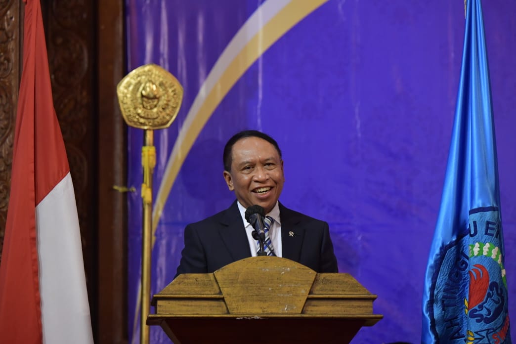 Menpora Beri Orasi Ilmiah, Beri Pandangan soal Revolusi Industri