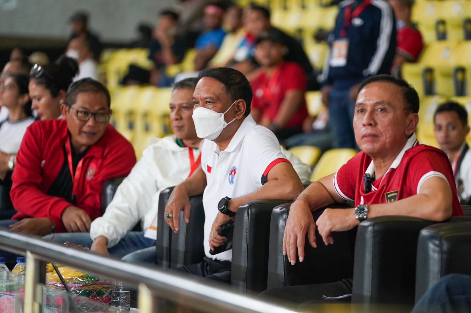 Menpora Zainudin Amali bersama petinggi PSSI