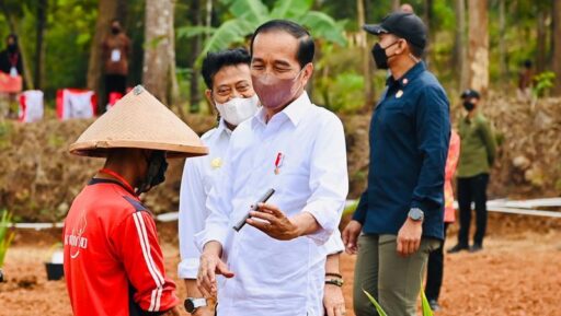 Presiden dan petani di Sukoharjo