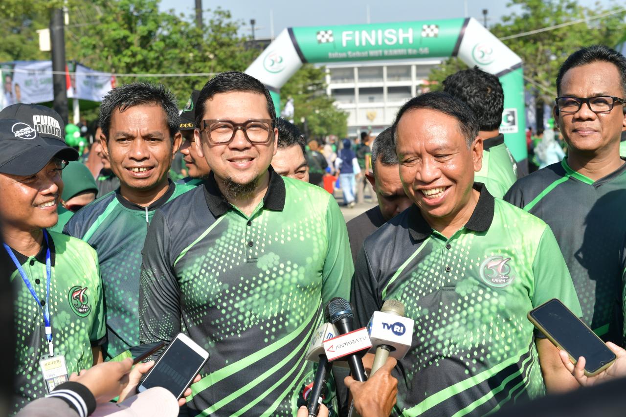 Ketua Presidium KAHMI dan Menpora