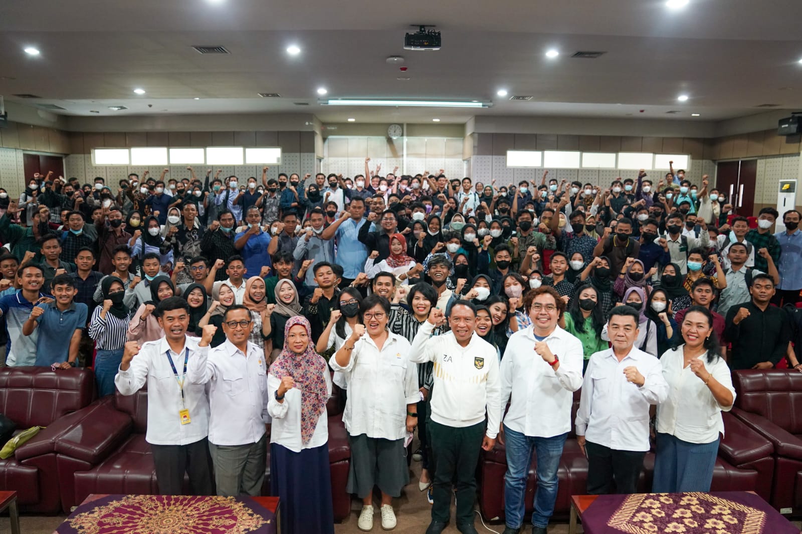 Kuliah Menpora di Unnes