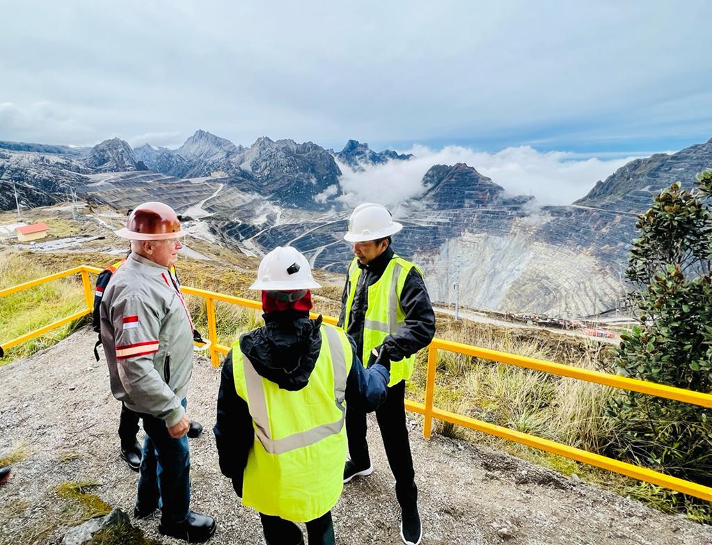 Presiden Jokowi d pertambangan PT Freeport Indonesia