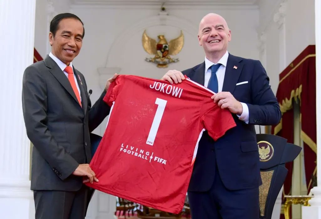 Presiden Jokowi dan Presiden FIFA