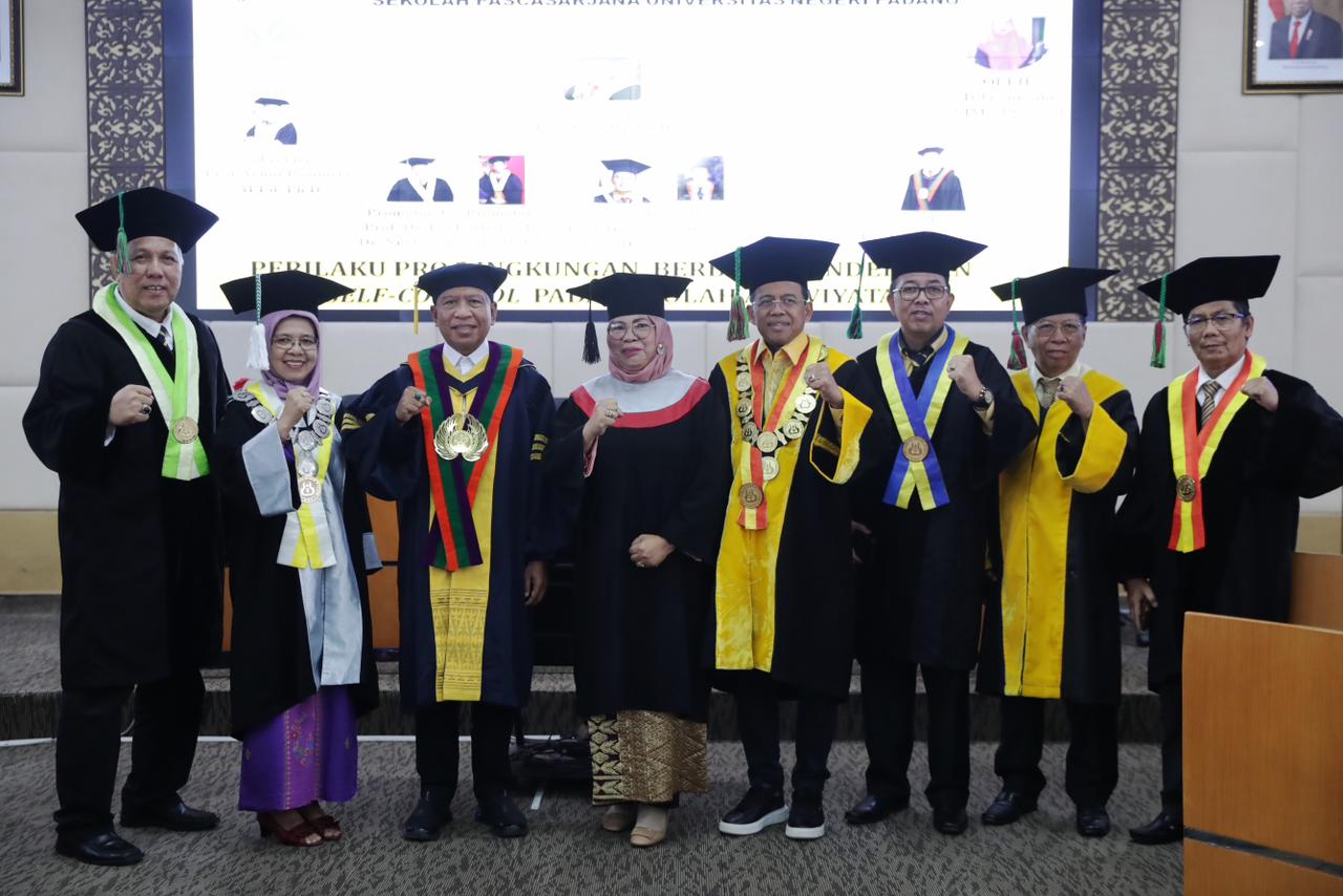Menpora Jadi Penguji Eksternal Sidang Promosi Doktoral di UNP