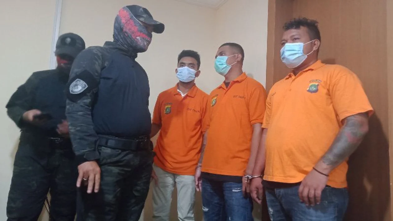 Terungkap, Debt Collector yang Maki Polisi Juga Ancam Bunuh Sopir Clara Shinta