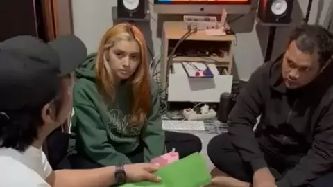 Ketika Ditangkap, Virgoun Ternyata Bersama Wanita Cantik Berambut Pirang