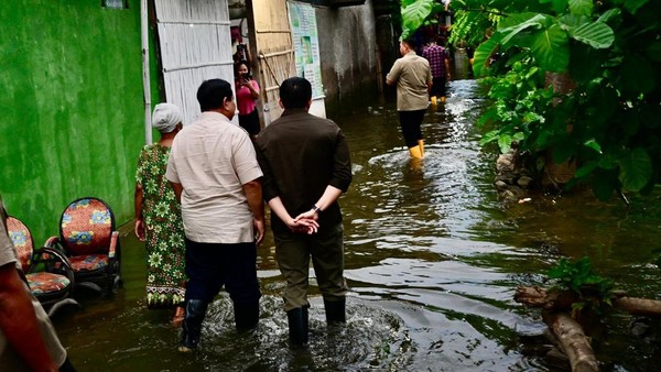 Prabowo Tinjau Banjir di Bekasi: Buka Puasa Bareng Warga dan Pastikan Renovasi Fasilitas