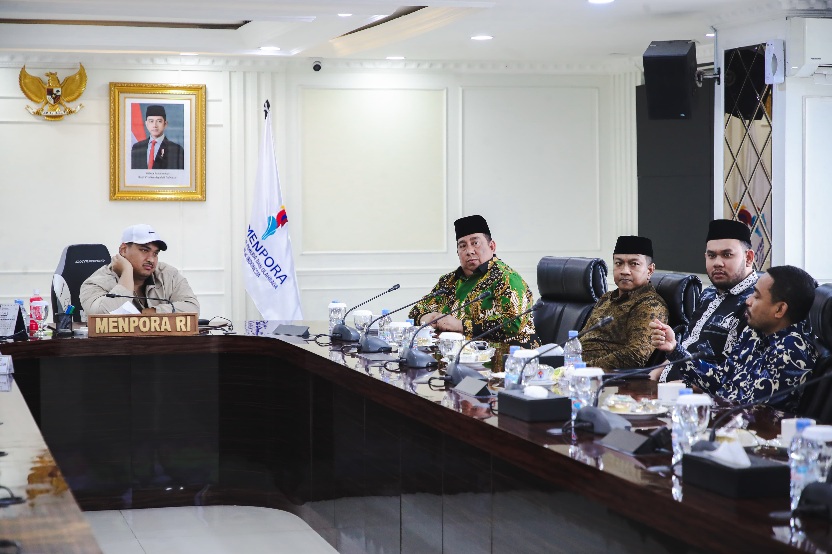 Menpora Dito Lepas Delegasi RI Hadiri Kongres Pemuda Masjid Dunia di Kamboja