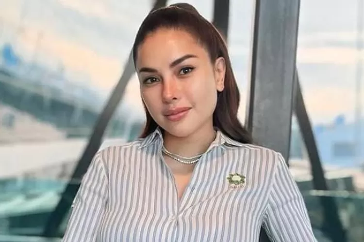 Vonis Nikita Mirzani: 4 Tahun Penjara dan Denda Rp1 Miliar